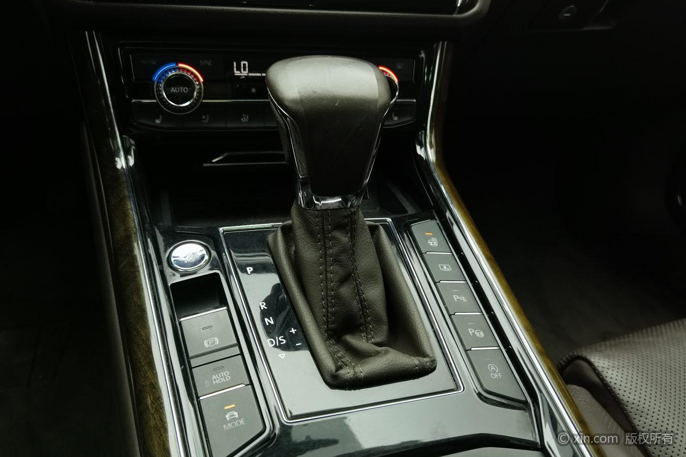 Volkswagen 2018 380TSI 2WD Flagship