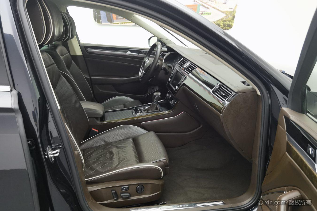 Volkswagen 2018 380TSI 2WD Flagship
