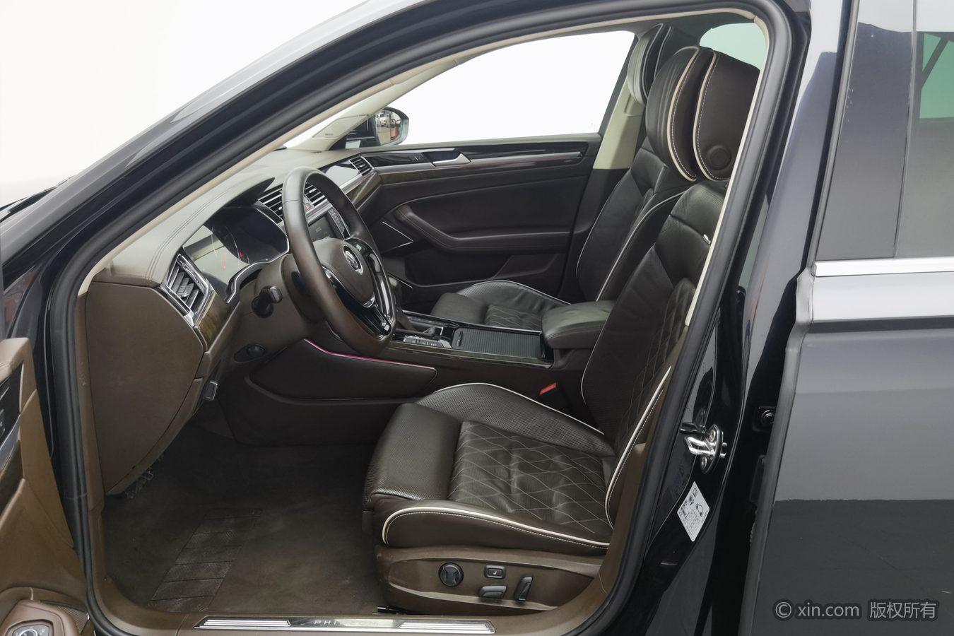 Volkswagen 2018 380TSI 2WD Flagship