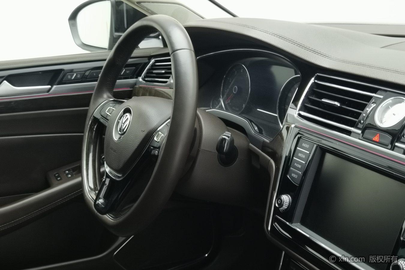 Volkswagen 2018 380TSI 2WD Flagship