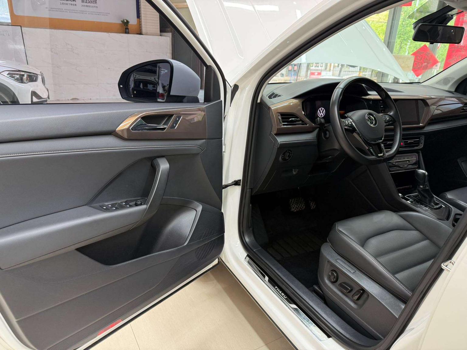 Volkswagen Tharu 2022 280TSI 2WD Luxury