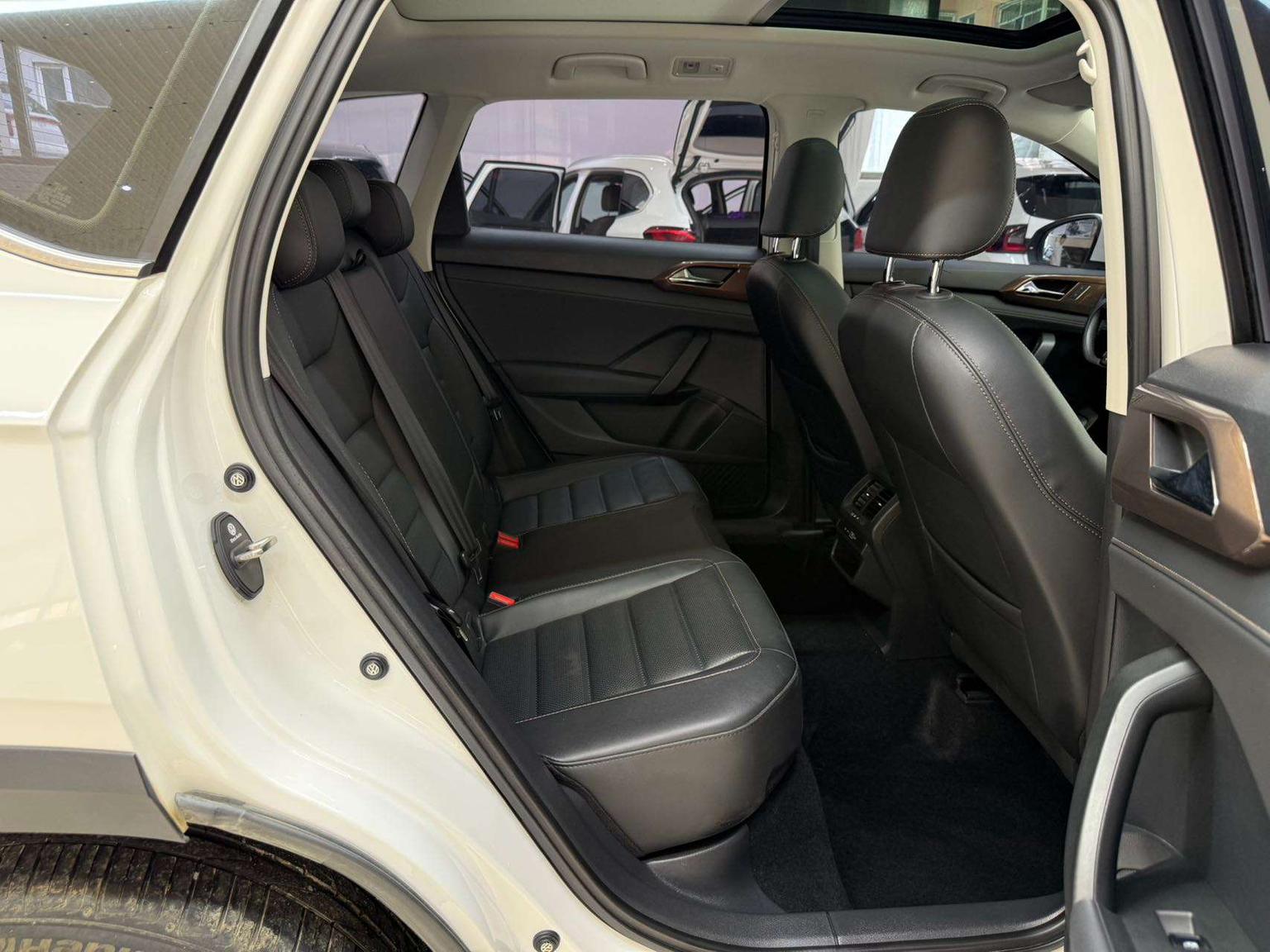 Volkswagen Tharu 2022 280TSI 2WD Luxury