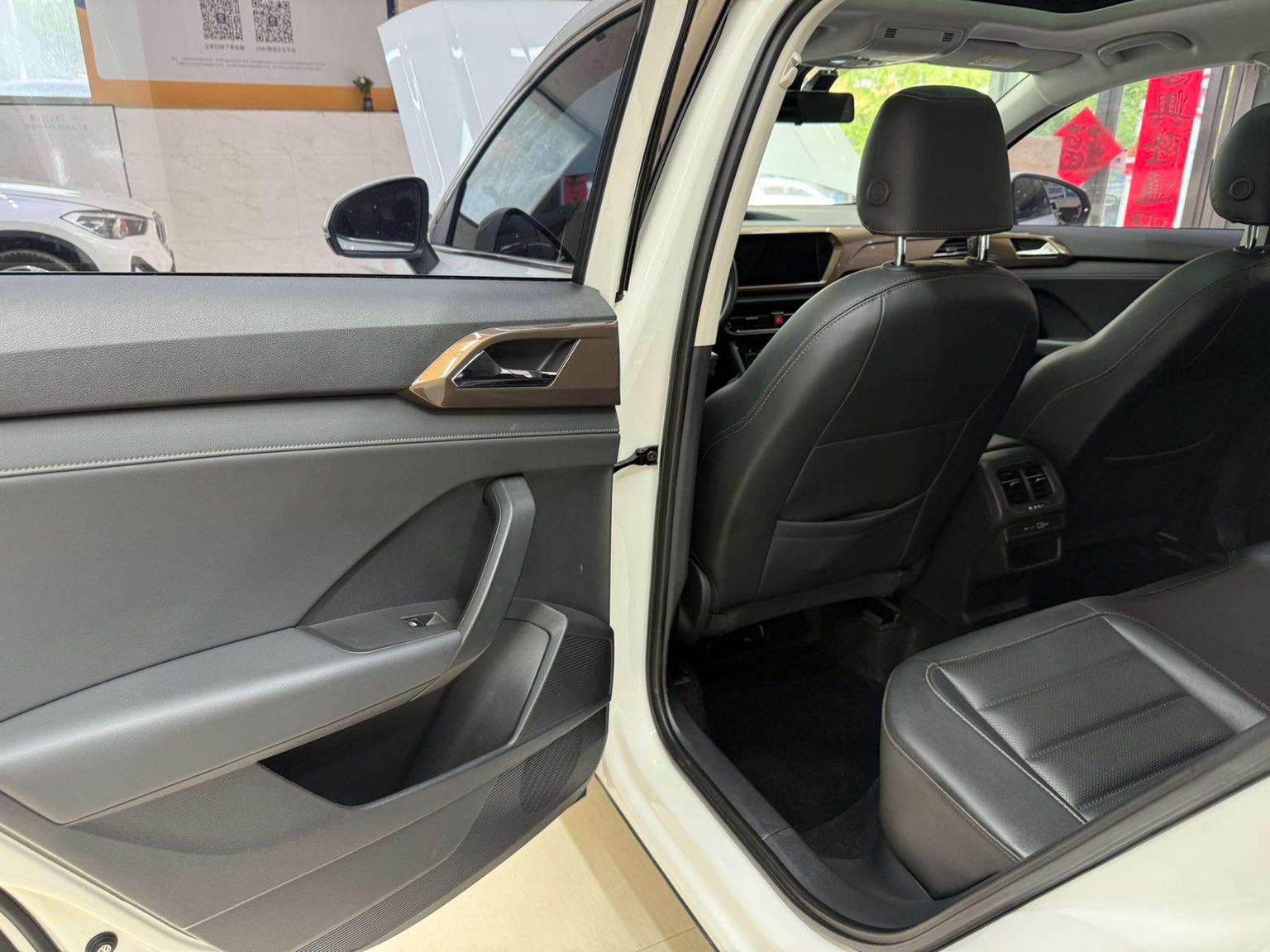 Volkswagen Tharu 2022 280TSI 2WD Luxury