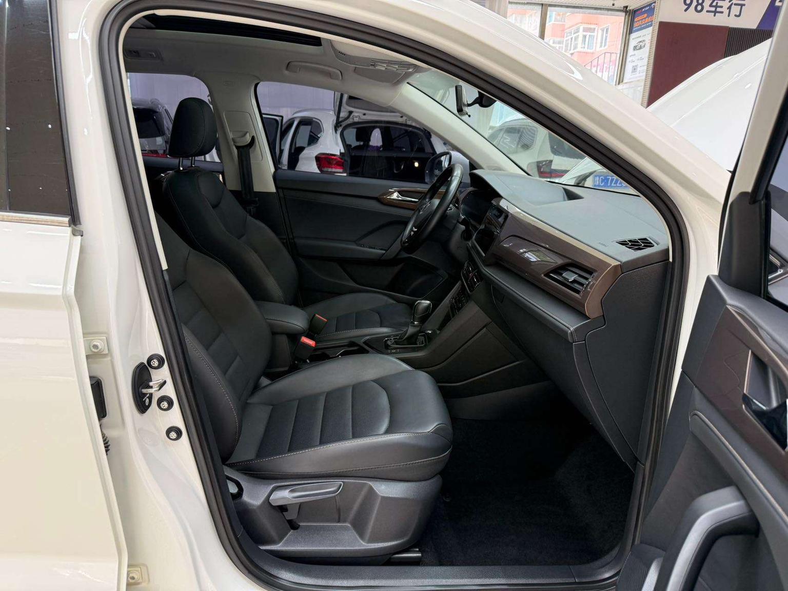 Volkswagen Tharu 2022 280TSI 2WD Luxury