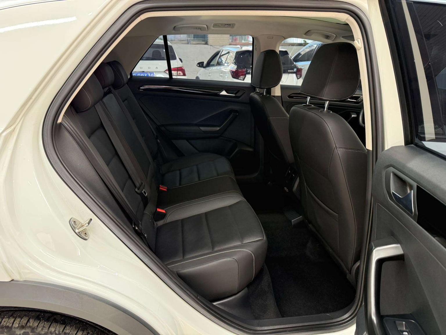 Volkswagen T-Roc 2022 280TSI DSG 2WD PLUS