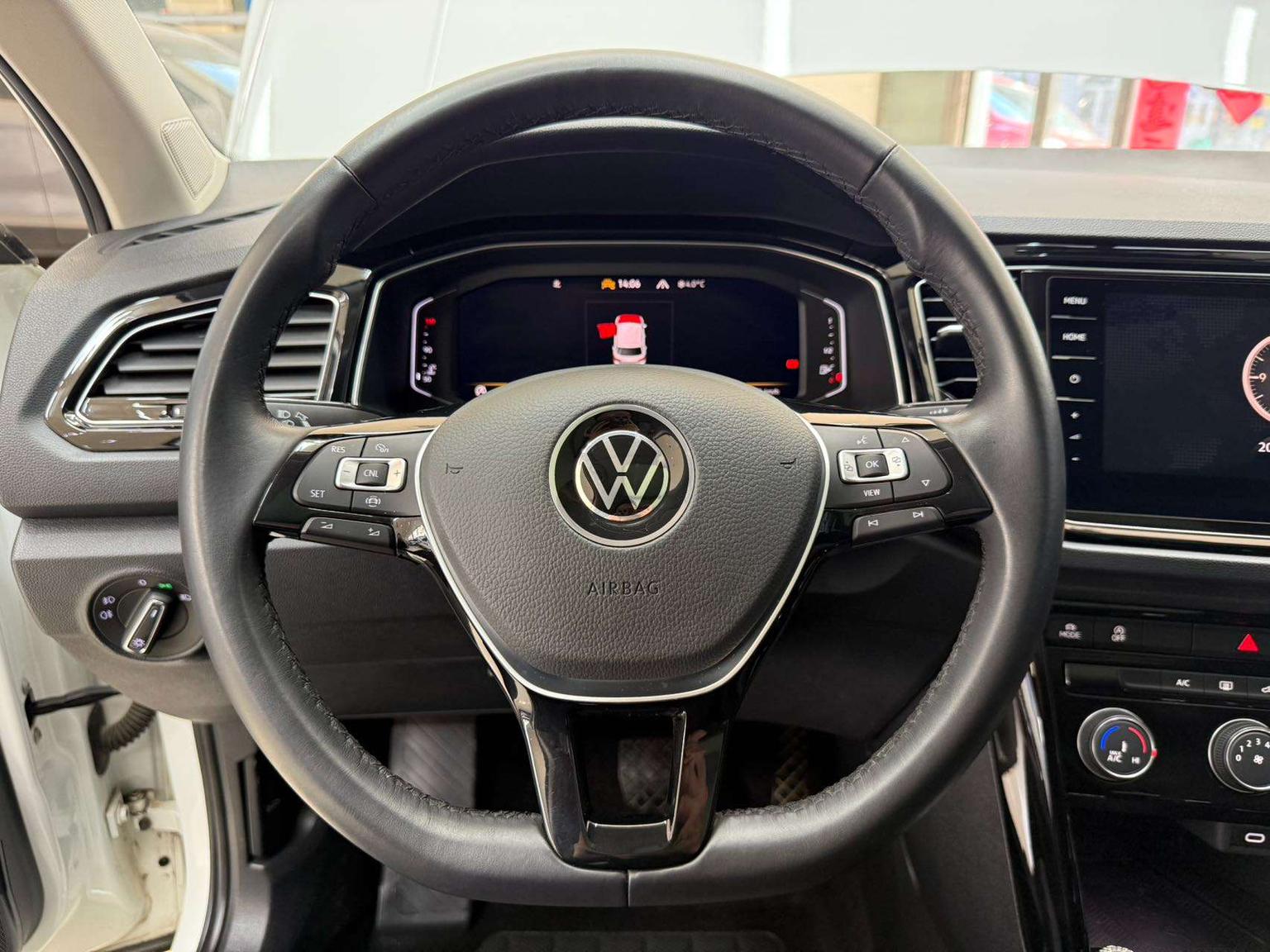 Volkswagen T-Roc 2022 280TSI DSG 2WD PLUS