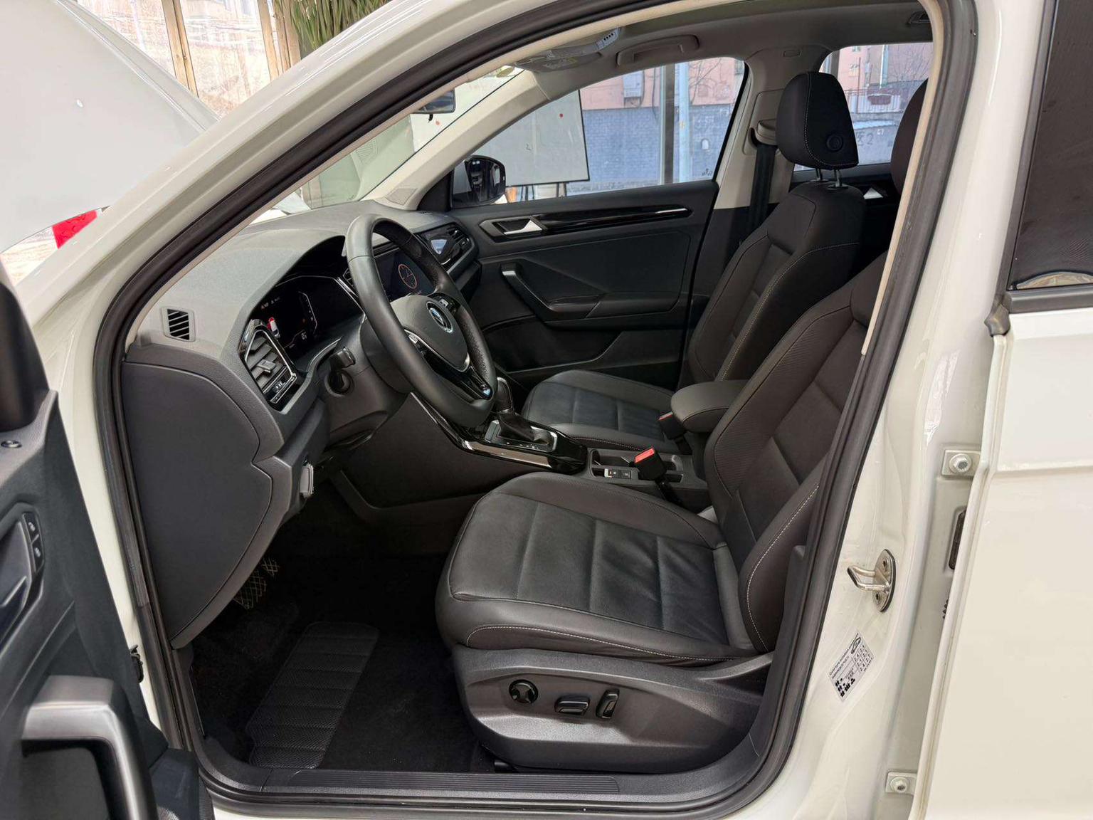 Volkswagen T-Roc 2022 280TSI DSG 2WD PLUS