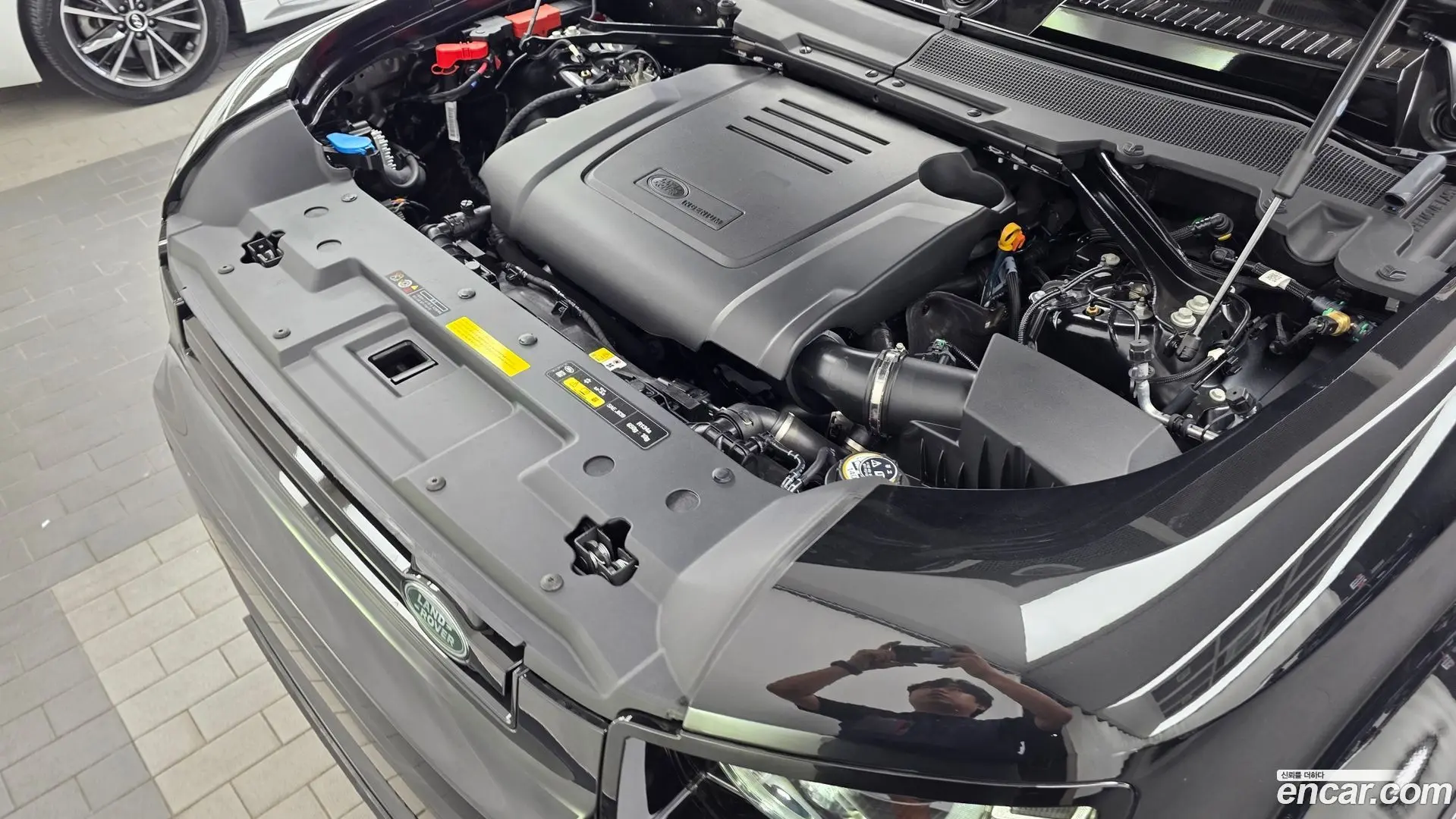Land Rover Defender 110 P300 X-Dynamic SE