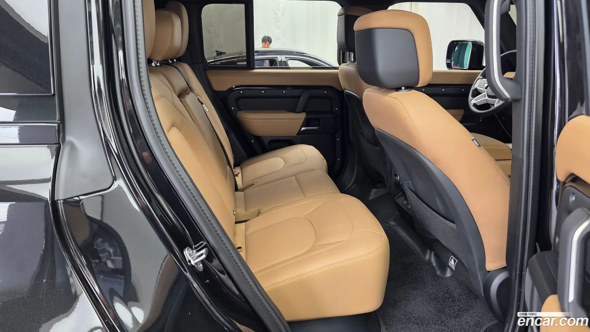 Land Rover Defender 110 P300 X-Dynamic SE