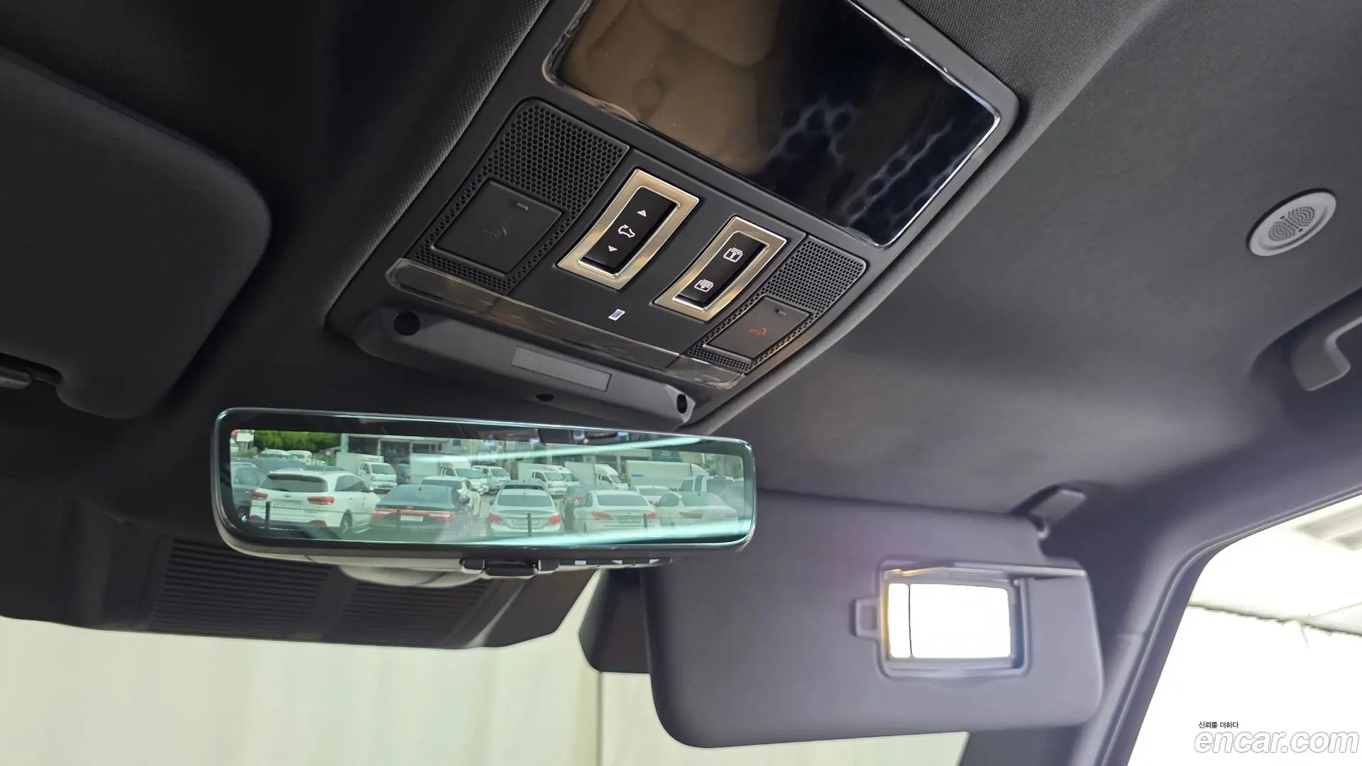 Land Rover Defender 110 P300 X-Dynamic SE