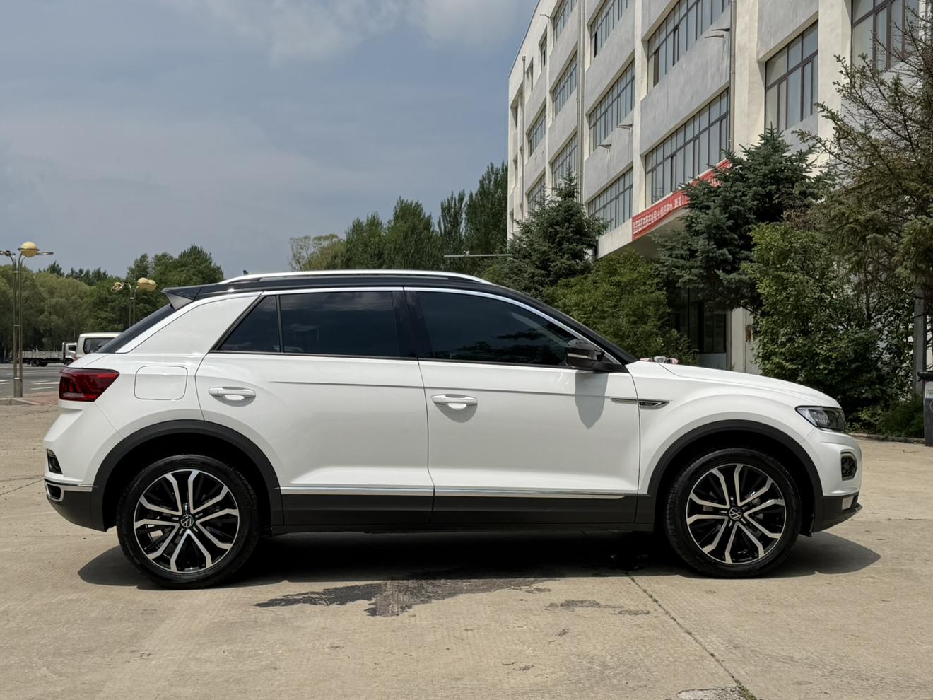 Volkswagen T-Roc 2022 280TSI DSG 2WD PLUS