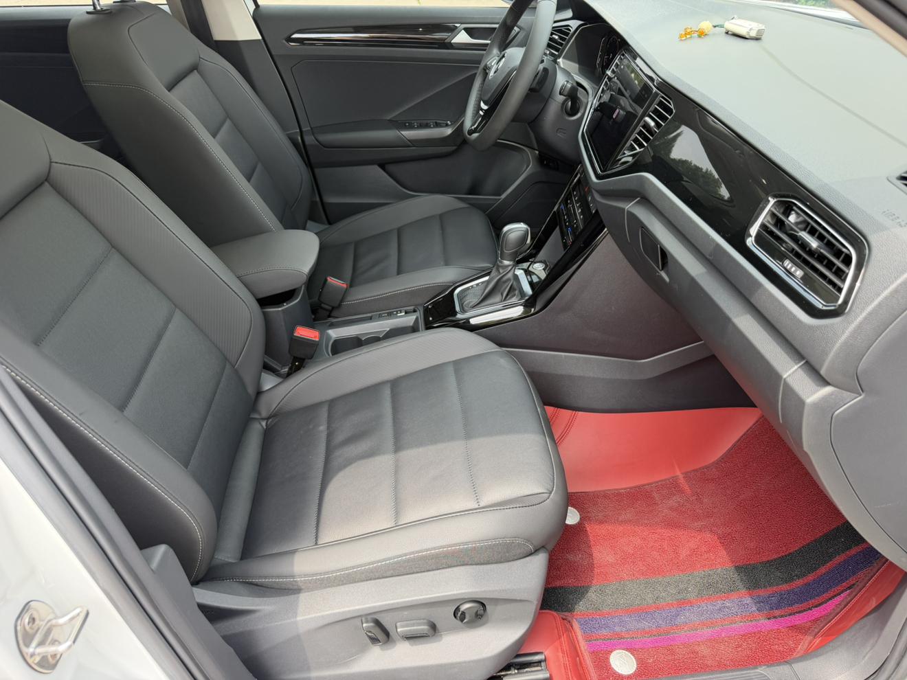 Volkswagen T-Roc 2022 280TSI DSG 2WD PLUS