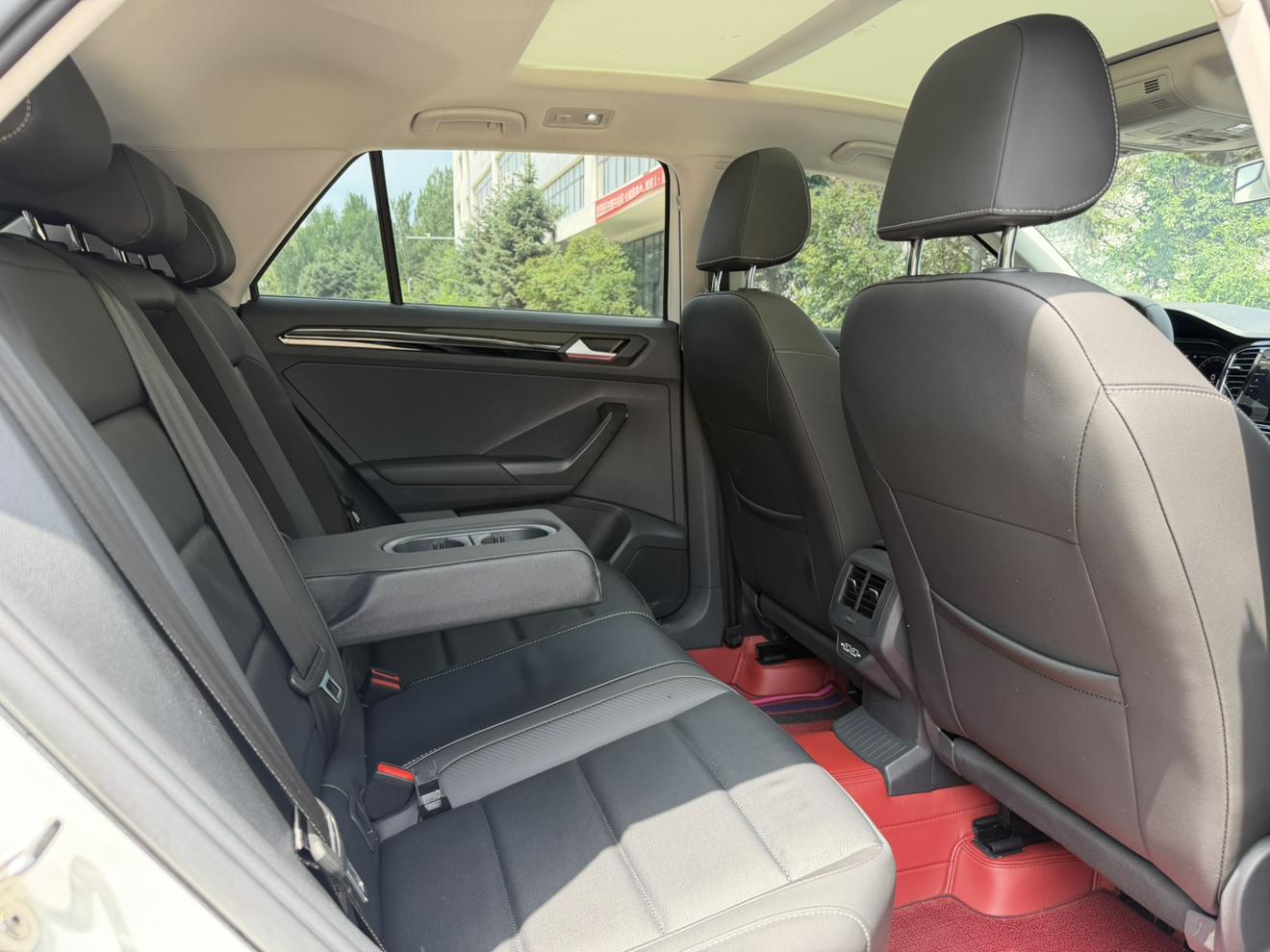 Volkswagen T-Roc 2022 280TSI DSG 2WD PLUS