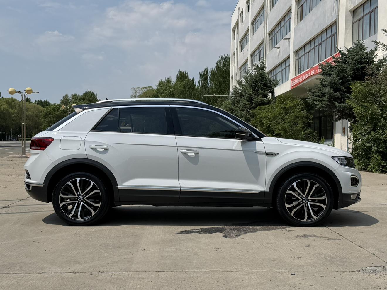 Volkswagen T-Roc 2021 280TSI DSG 2WD Smart Connected