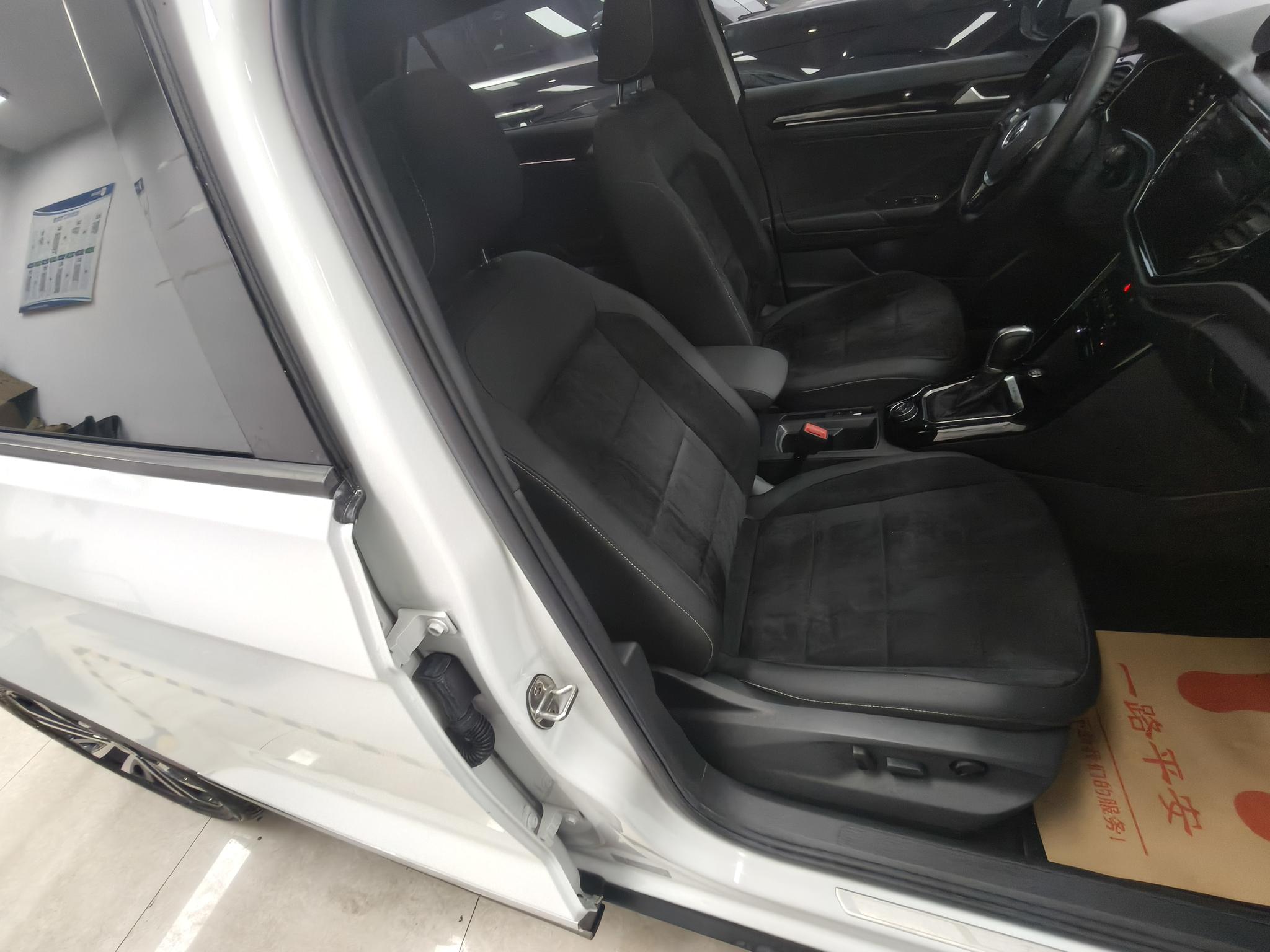 Volkswagen T-Roc 2021 Facelift 280TSI DSG 4WD Luxury Connected