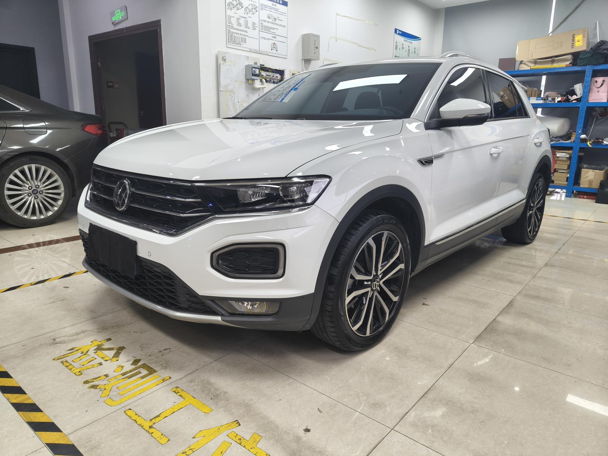 Volkswagen T-Roc 2021 Facelift 280TSI DSG 4WD Luxury Connected