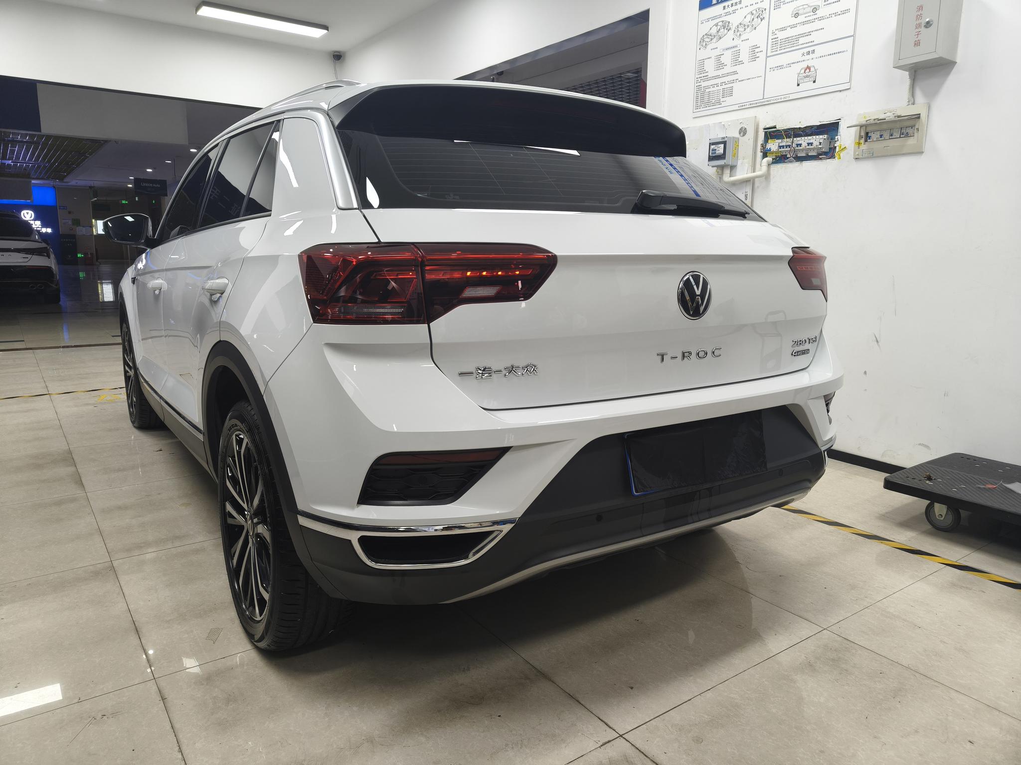 Volkswagen T-Roc 2021 Facelift 280TSI DSG 4WD Luxury Connected