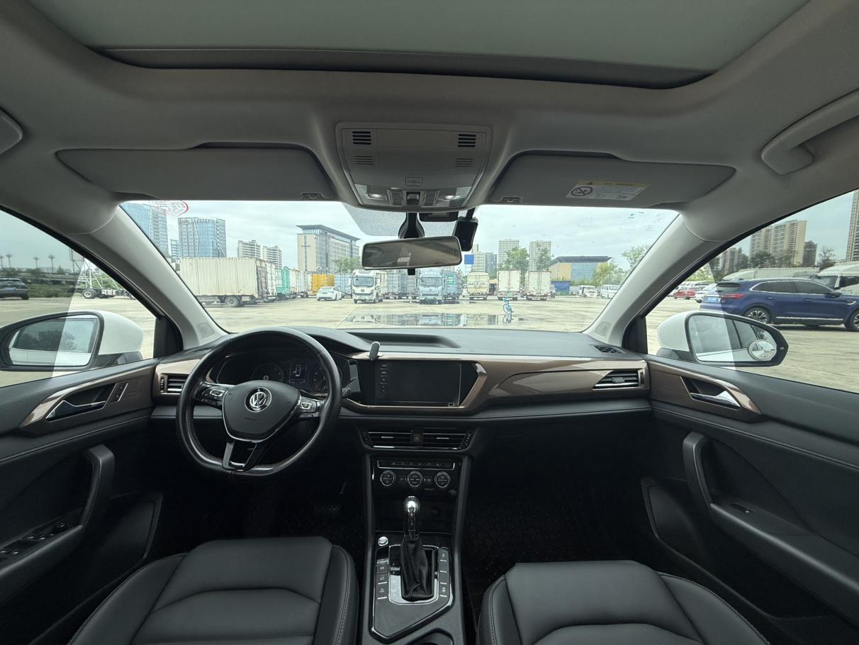 Volkswagen Tharu 2020 280TSI 2WD Luxury PLUS China VI