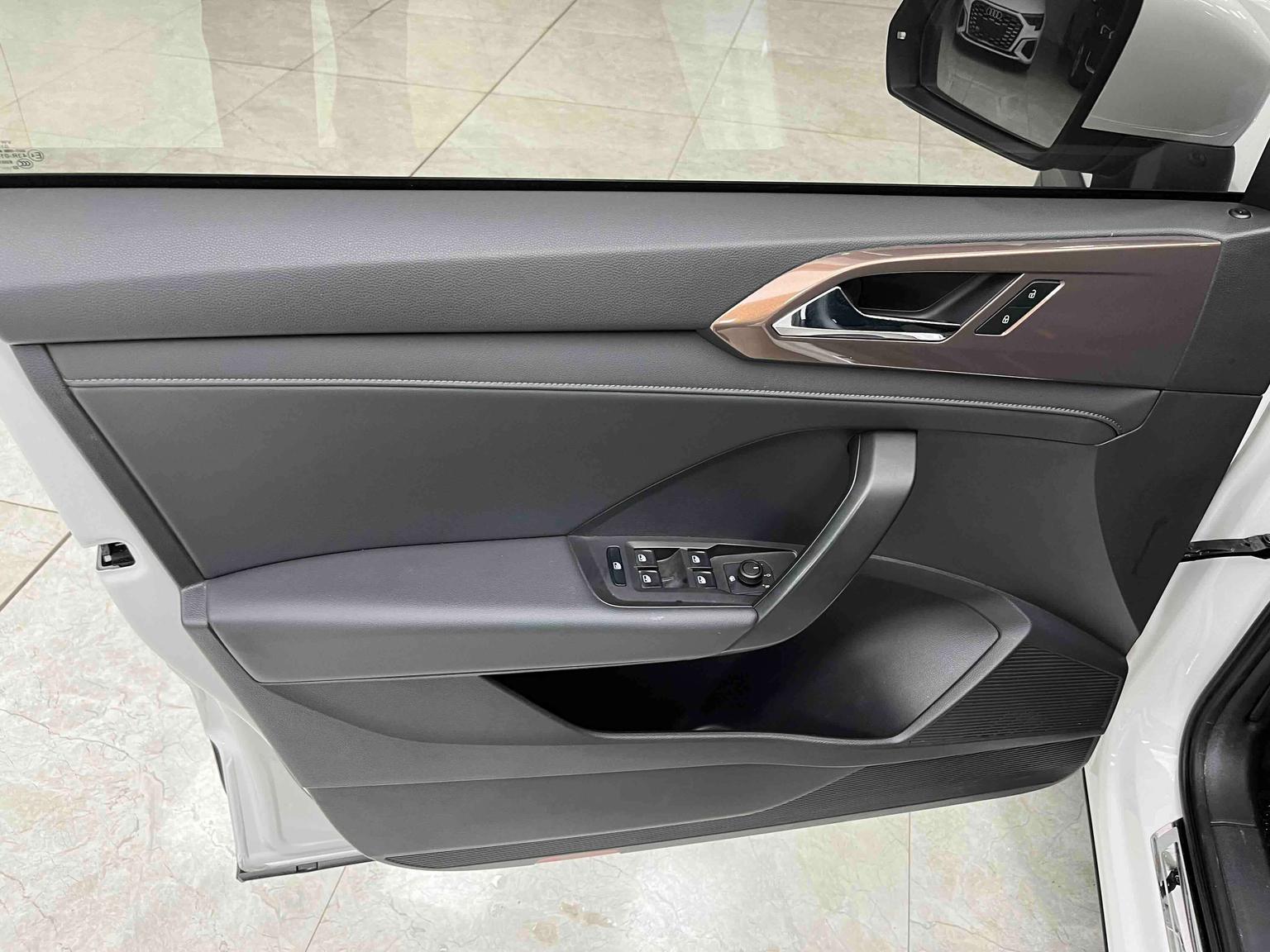 Volkswagen Tharu 2022 280TSI 2WD Luxury