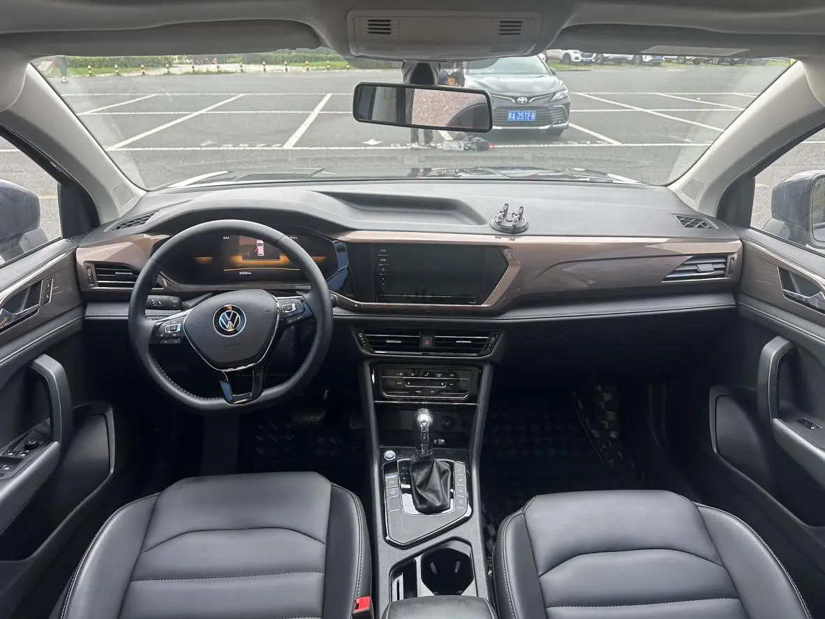 Volkswagen Tharu 2022 280TSI 2WD Luxury