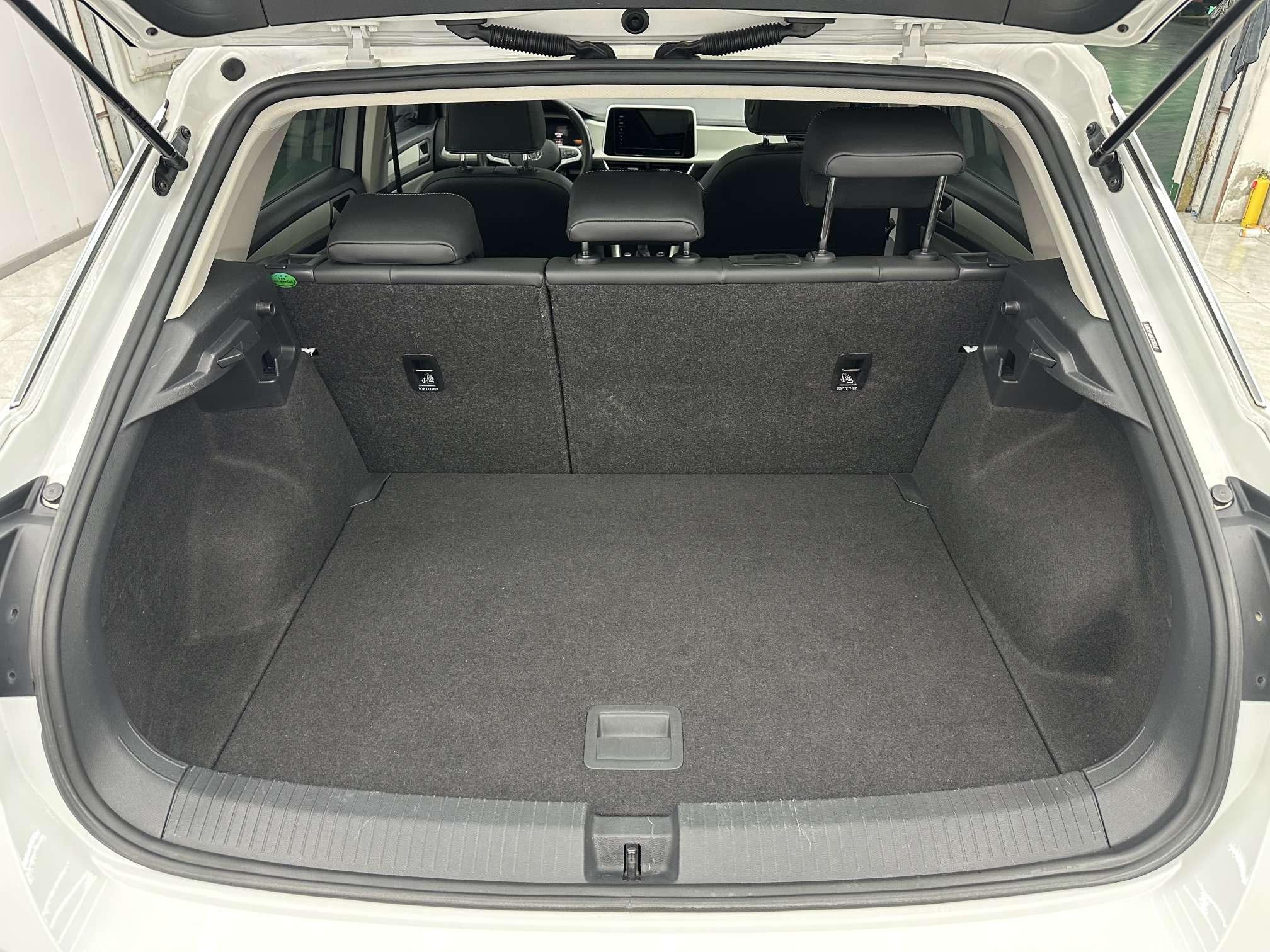 Volkswagen T-Roc 2023 280TSI DSG