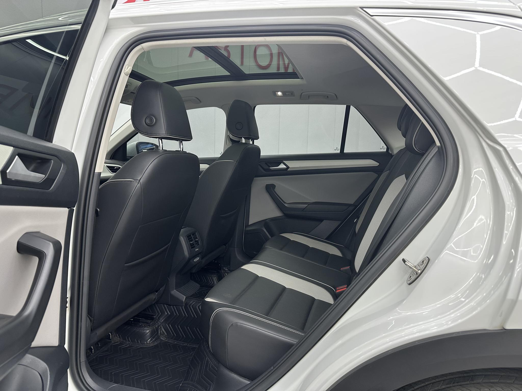 Volkswagen T-Roc 2023 280TSI DSG