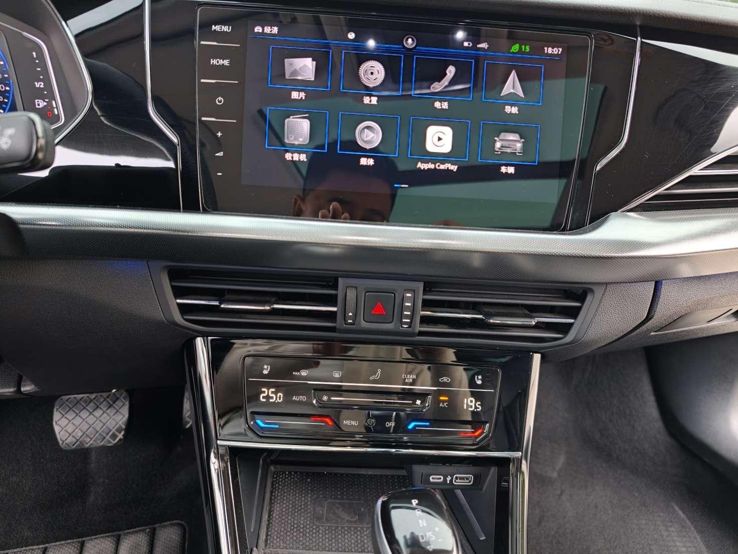 Volkswagen Passat 2022 380TSI Flagship