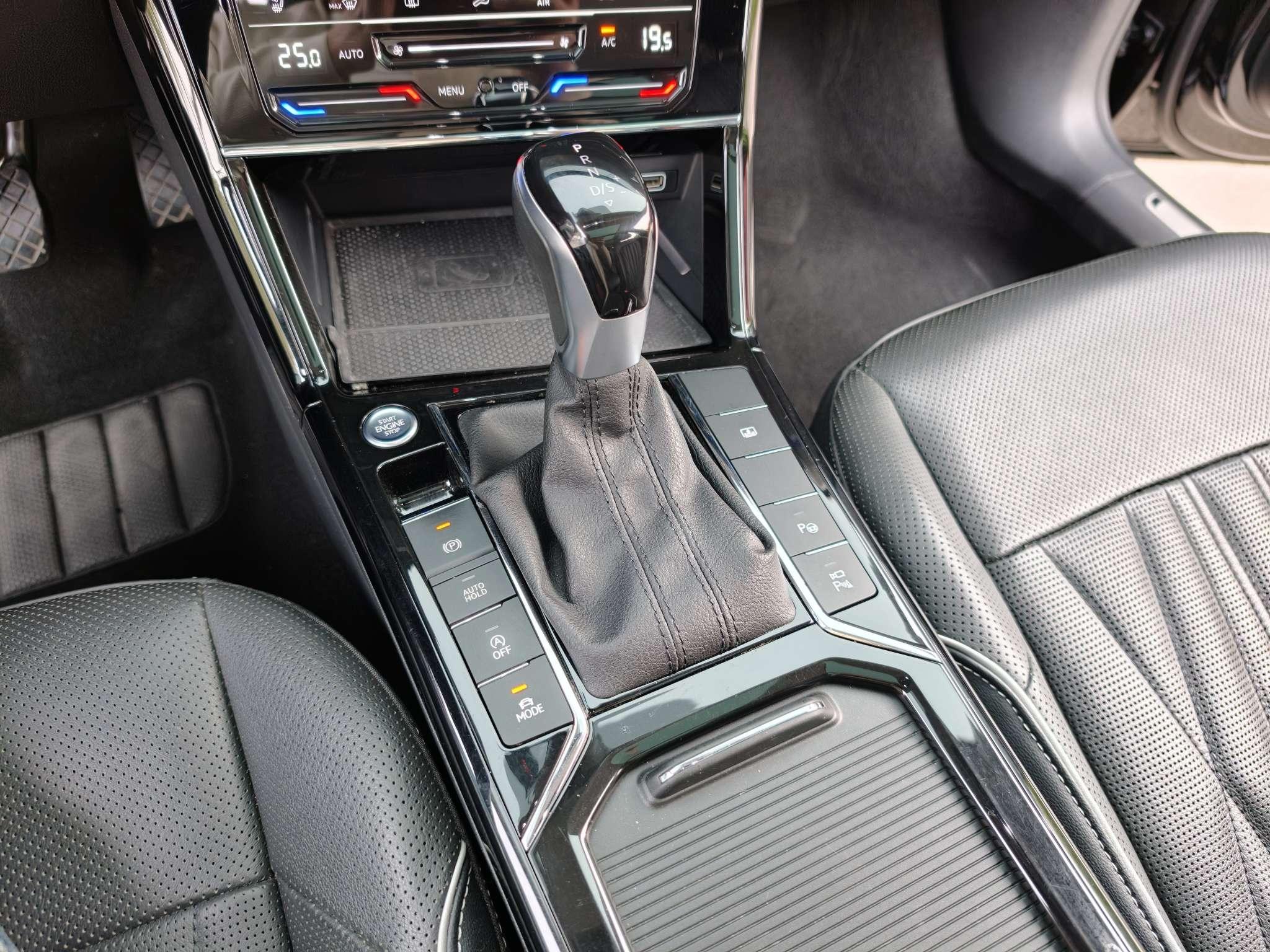 Volkswagen Passat 2022 380TSI Flagship