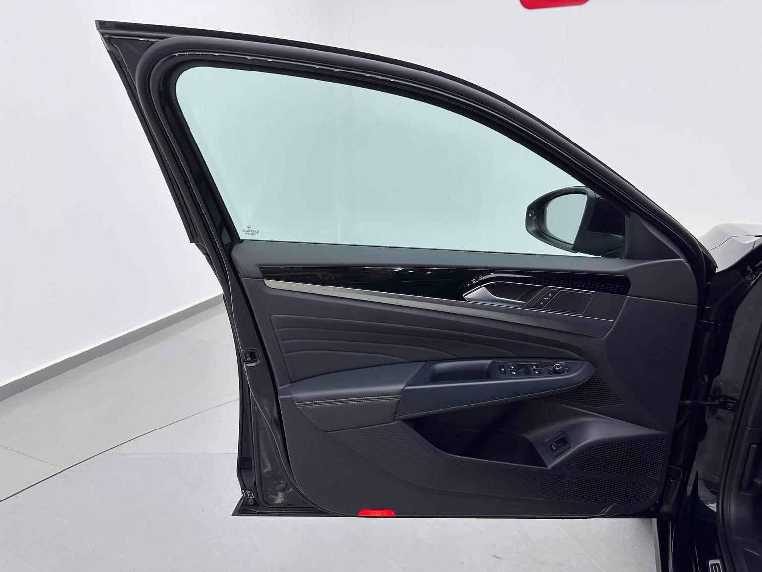 Volkswagen Passat 2024 330TSI Star Elite