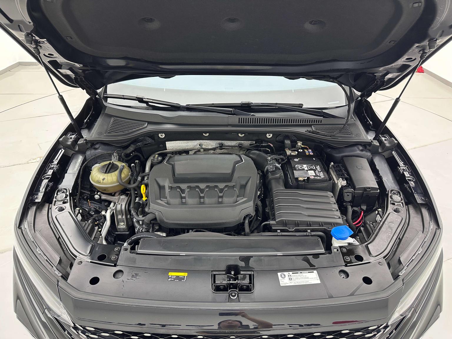 Volkswagen Passat 2024 330TSI Star Elite