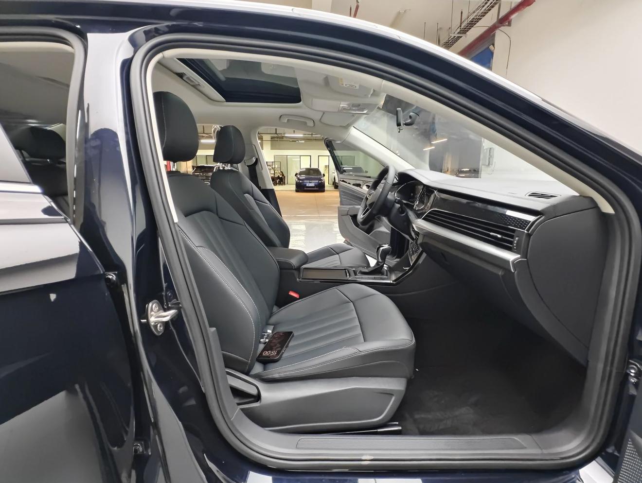 Volkswagen Passat 2022 280TSI Business