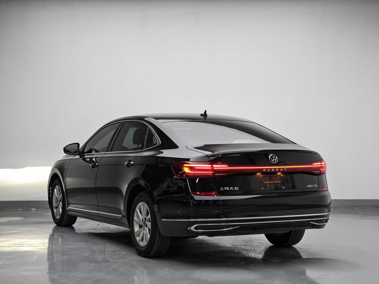 Volkswagen Passat 2022 280TSI Business