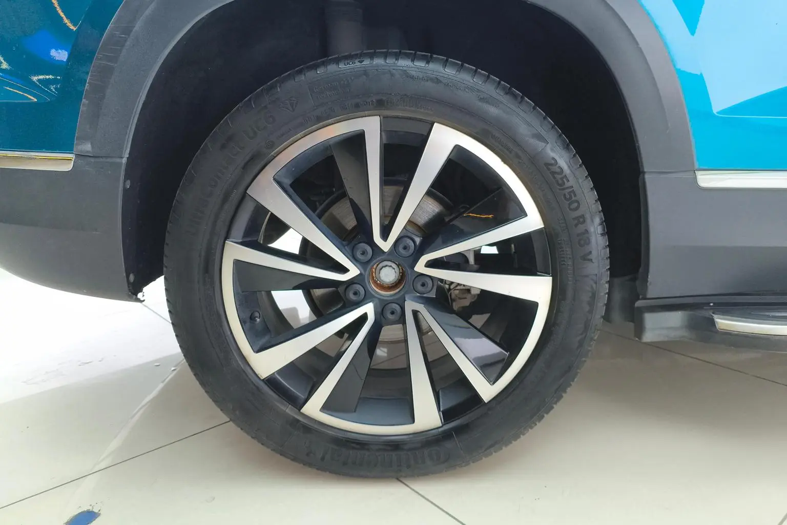 Volkswagen Tharu 2019 330TSI 4WD Luxury China VI