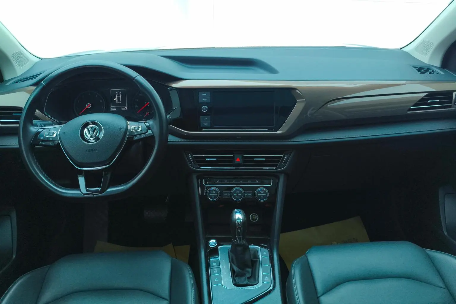 Volkswagen Tharu 2019 330TSI 4WD Luxury China VI