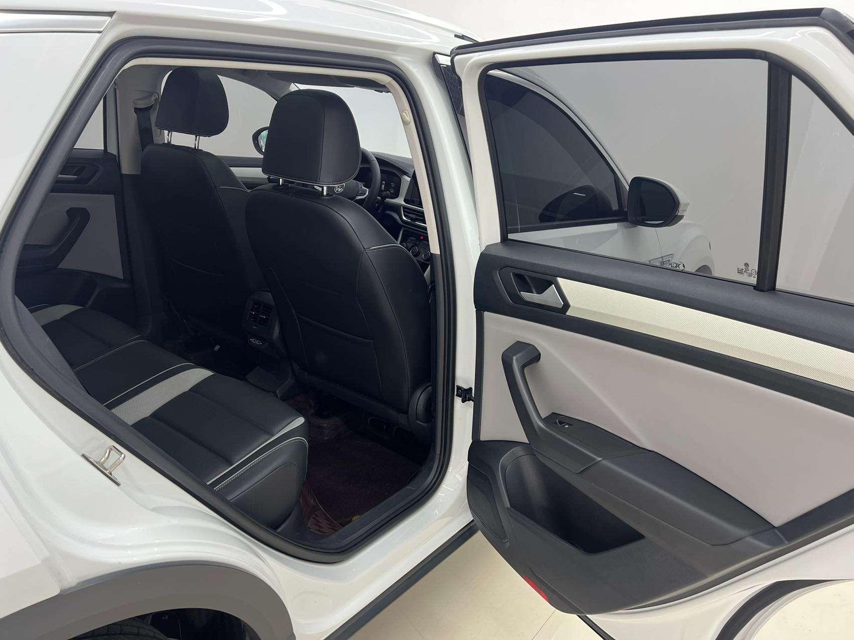 Volkswagen T-Roc 2023 280TSI DSG