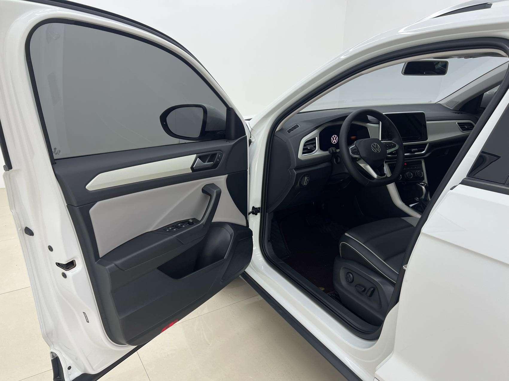 Volkswagen T-Roc 2023 280TSI DSG