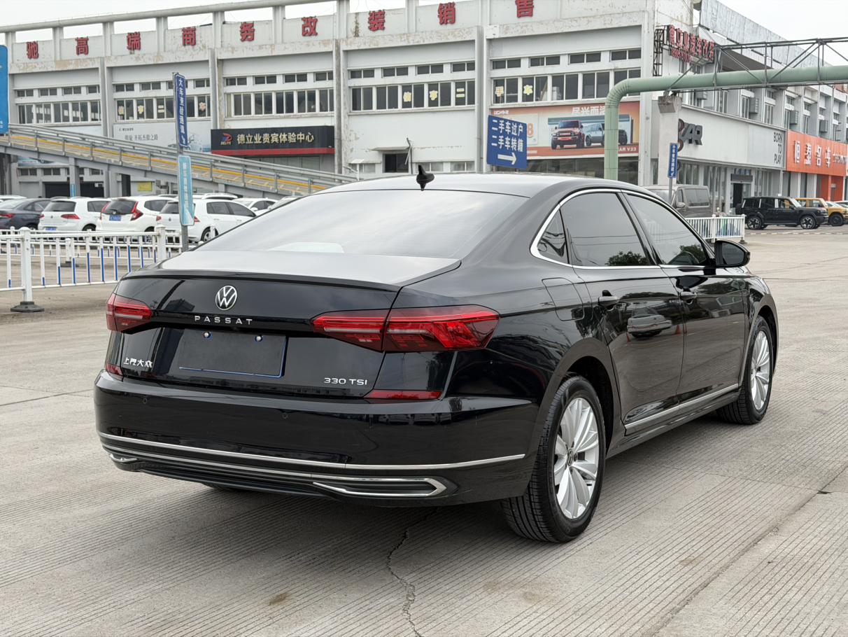 Volkswagen Passat 2021 330TSI Elite