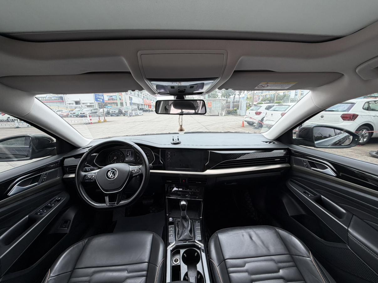 Volkswagen Passat 2021 330TSI Elite