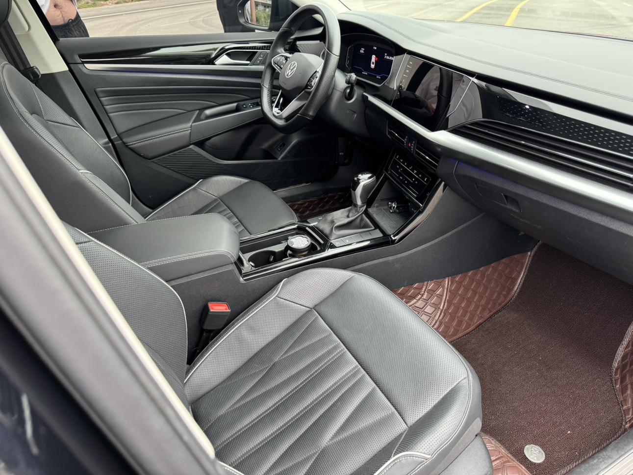 Volkswagen Passat 2023 Facelift 330TSI Luxury