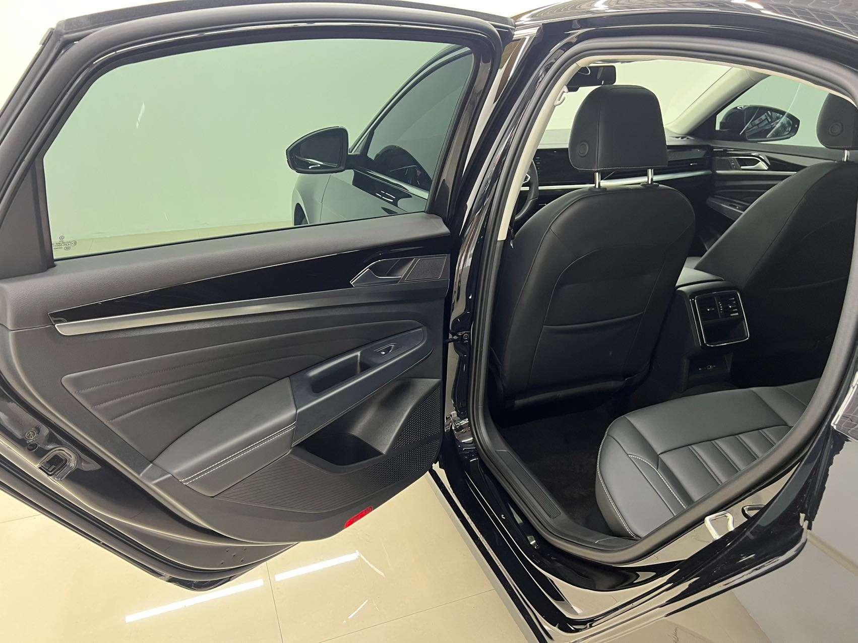 Volkswagen Passat 2023 Facelift 280TSI Business