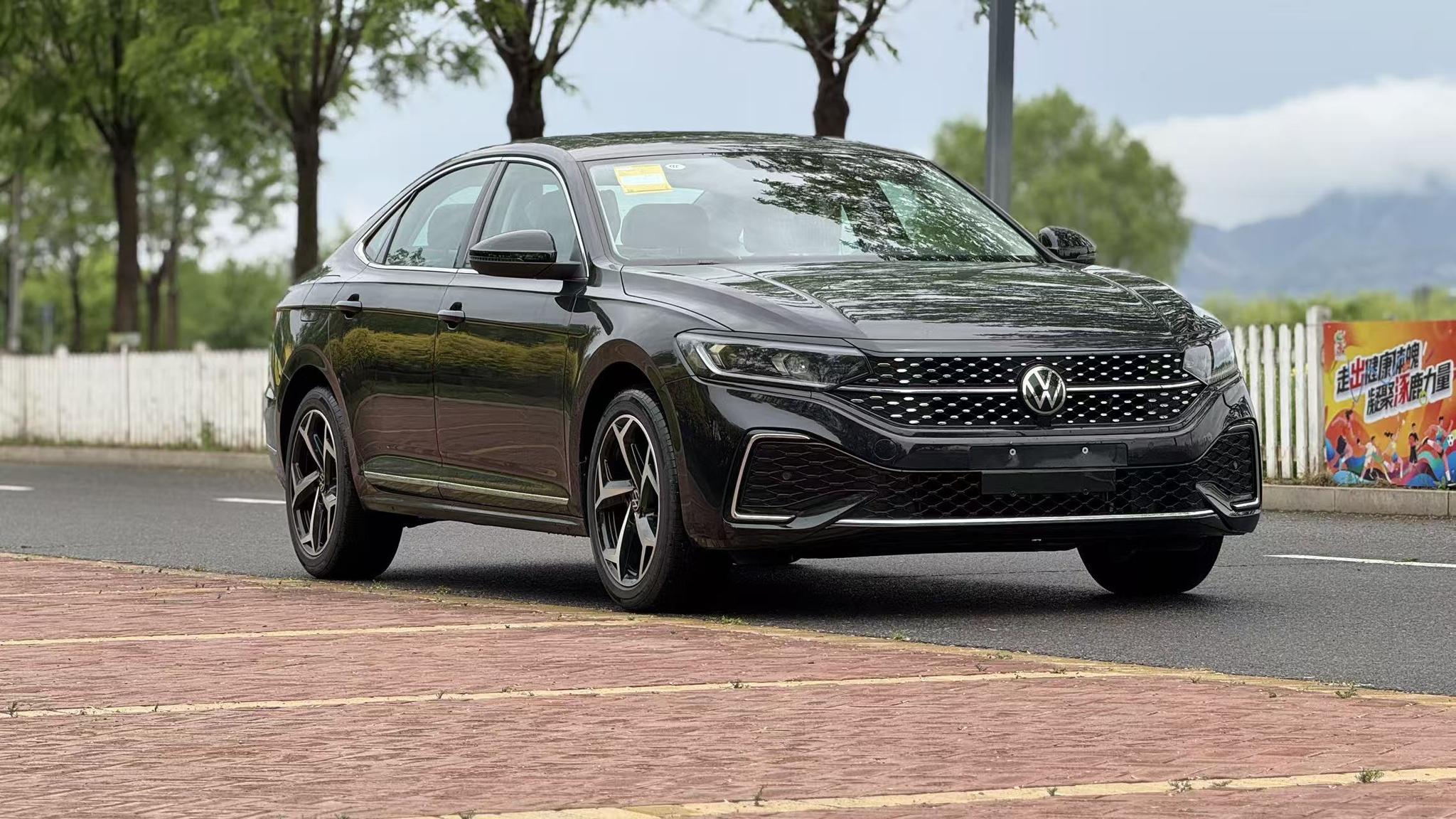 Volkswagen Passat 2026 330TSI Star Elite