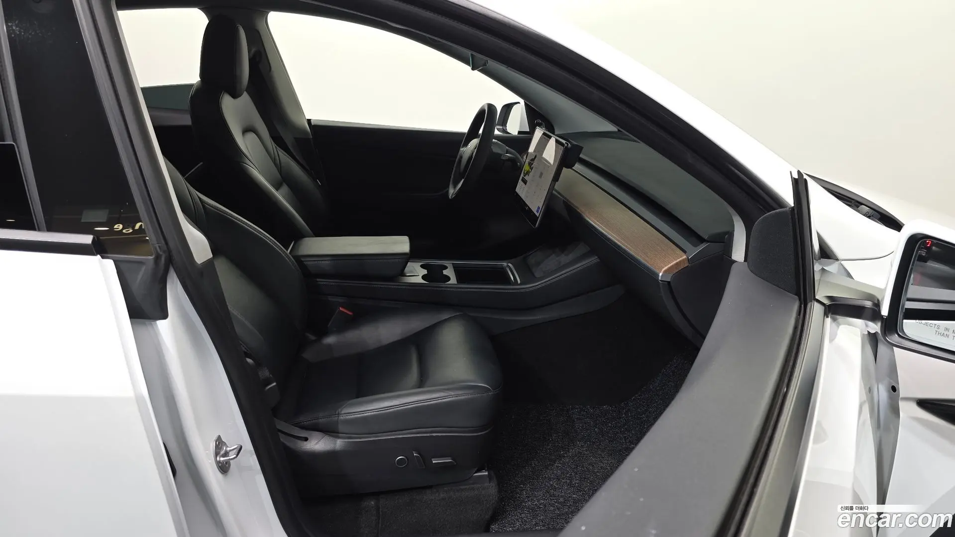 Tesla Model Y Standard Range RWD
