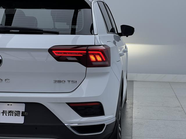 Volkswagen T-Roc 2021 280TSI DSG 2WD Shu Smart Connected