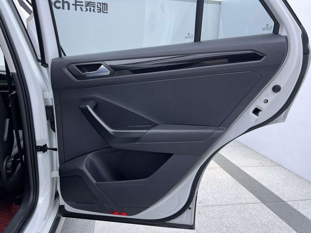 Volkswagen T-Roc 2021 280TSI DSG 2WD Shu Smart Connected