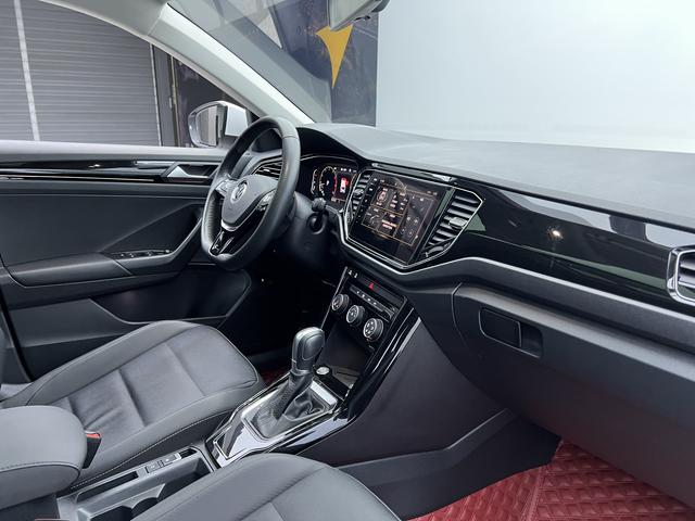 Volkswagen T-Roc 2021 280TSI DSG 2WD Shu Smart Connected
