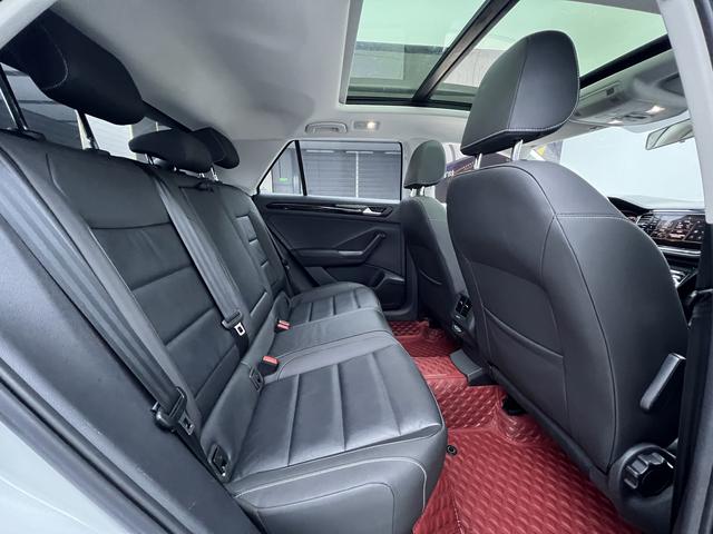 Volkswagen T-Roc 2021 280TSI DSG 2WD Shu Smart Connected