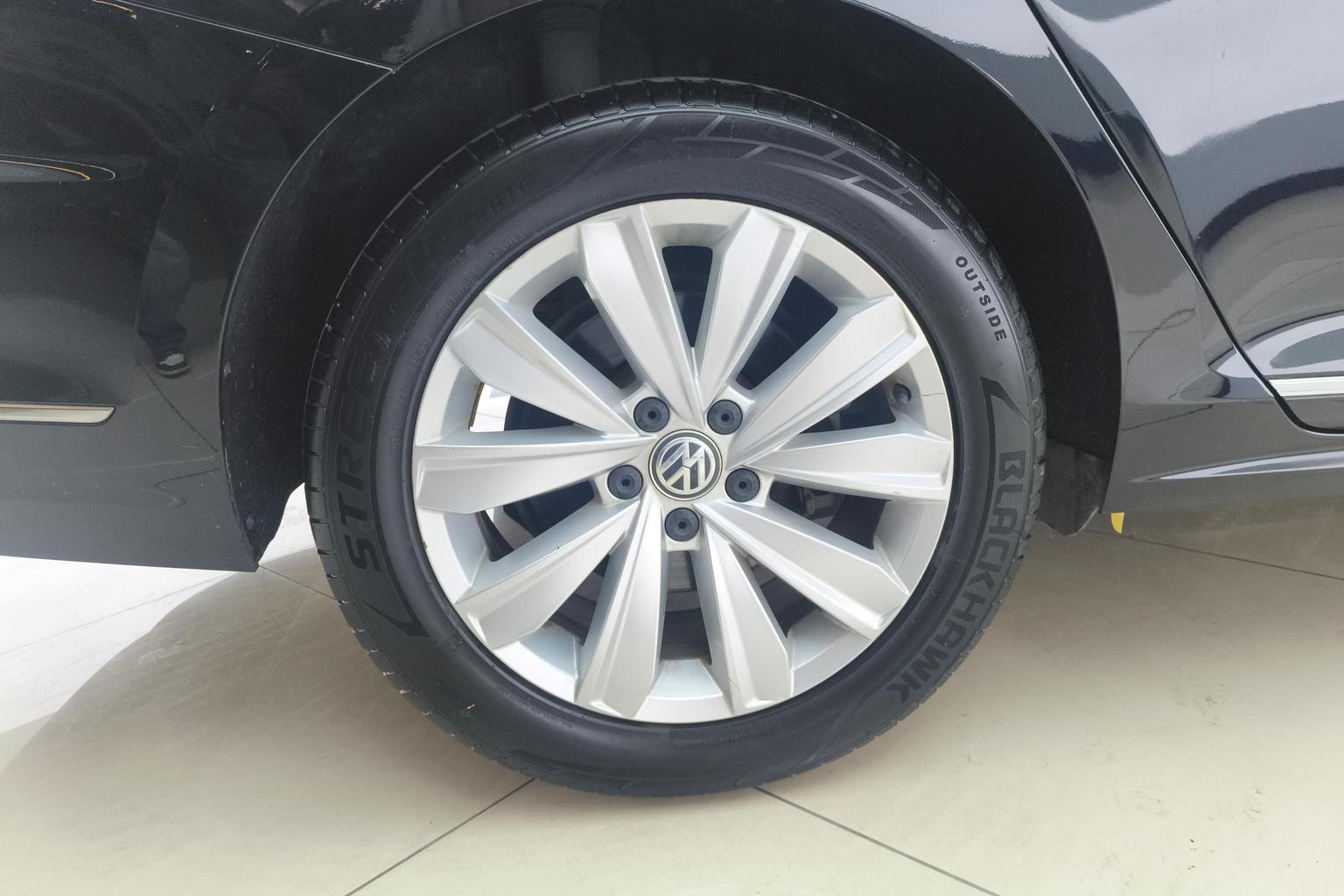 Volkswagen Passat 2020 330TSI Elite China VI