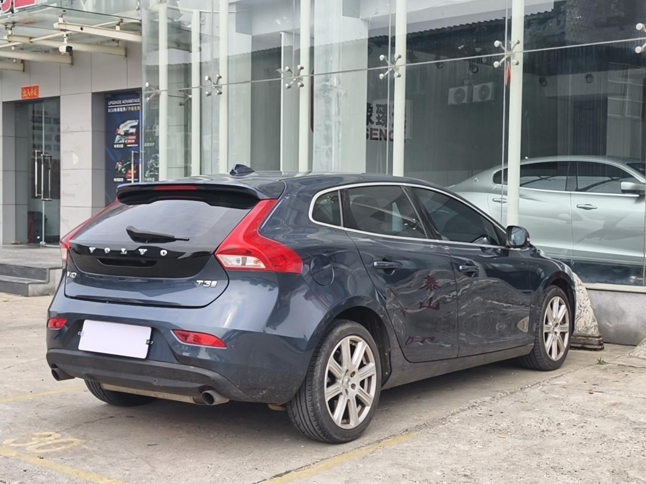 Volvo V40 2017 T3 Zhiya Edition