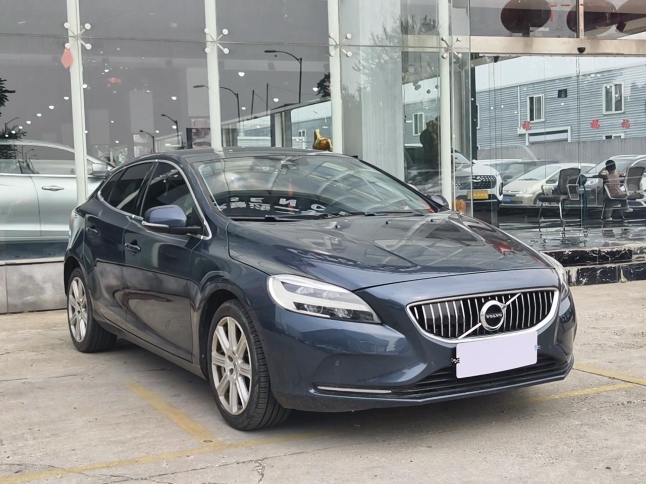 Volvo V40 2017 T3 Zhiya Edition