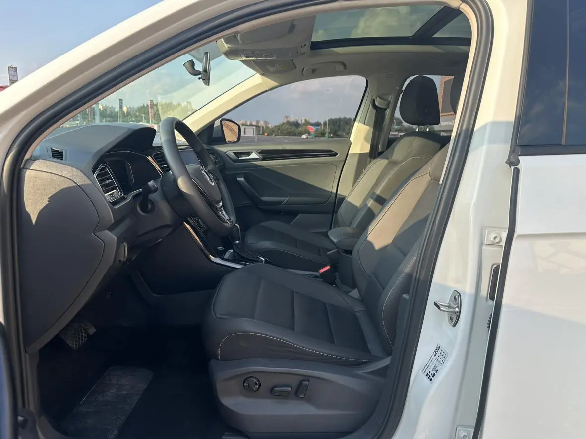 Volkswagen T-Roc 2022 280TSI DSG 2WD PLUS